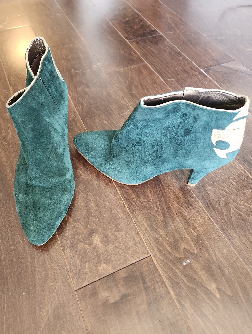 Patricia Blanchet Green Suede Pointed-Toe Ankle Boots - Women's